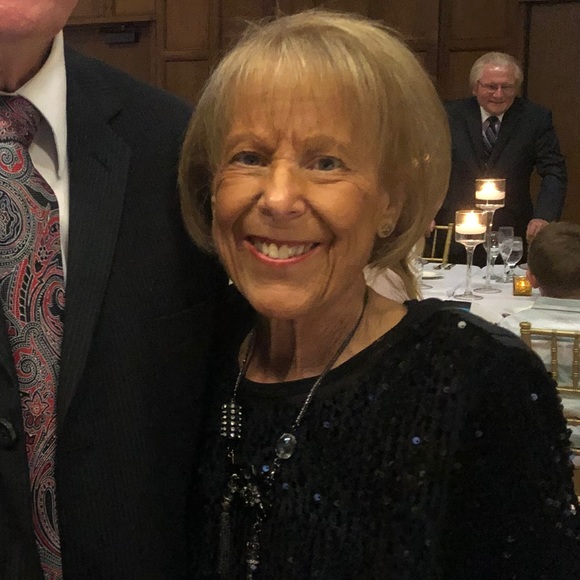 Meet your Posher, Robyn - Picture 2 of 2